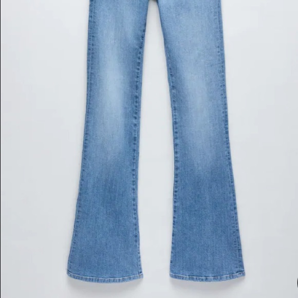 ZARA HIGH WASTED JEANS with FLARE👖 - Picture 5 of 9